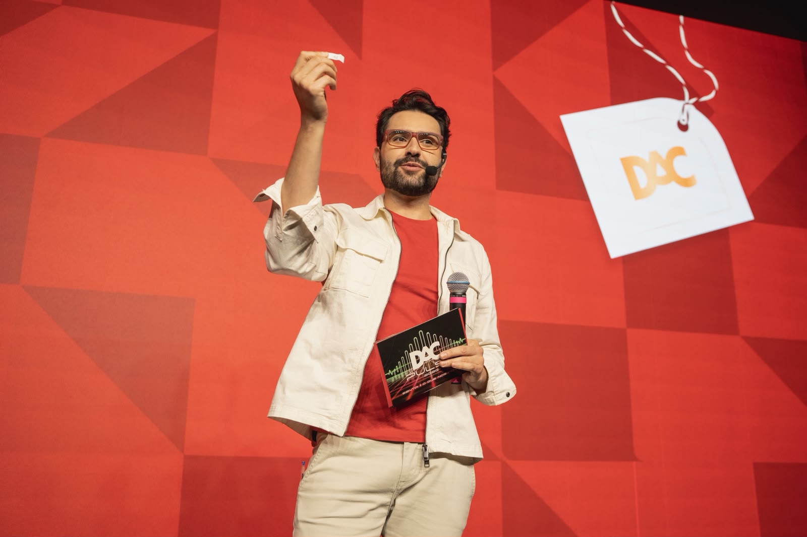 Projetos Especiais — Seu desafio não precisa caber em uma solução pronta.